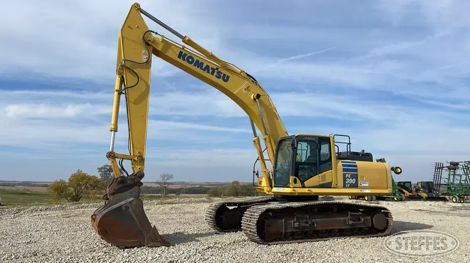 2015 Komatsu PC 390 LC-10 Excavator