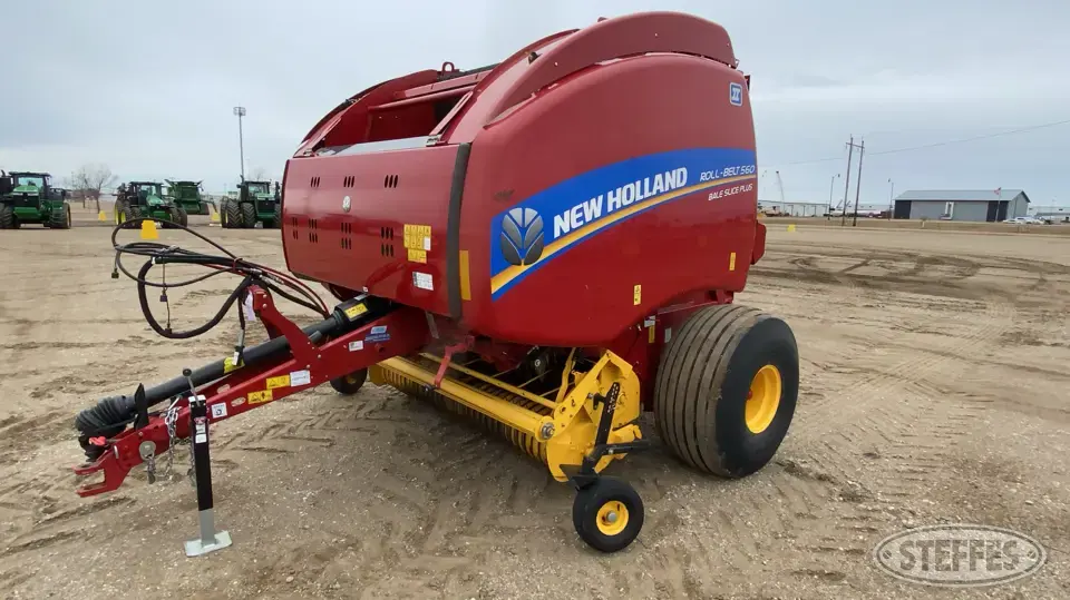 2021 New Holland Roll-Belt 560 Round Baler