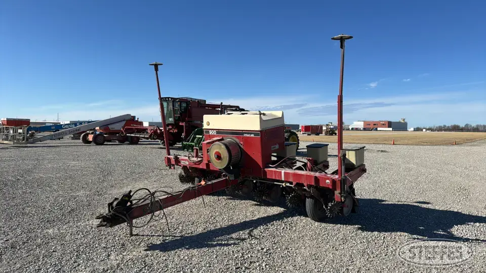 Case IH 900 Cyclo Air Less Than 12 Row Planter