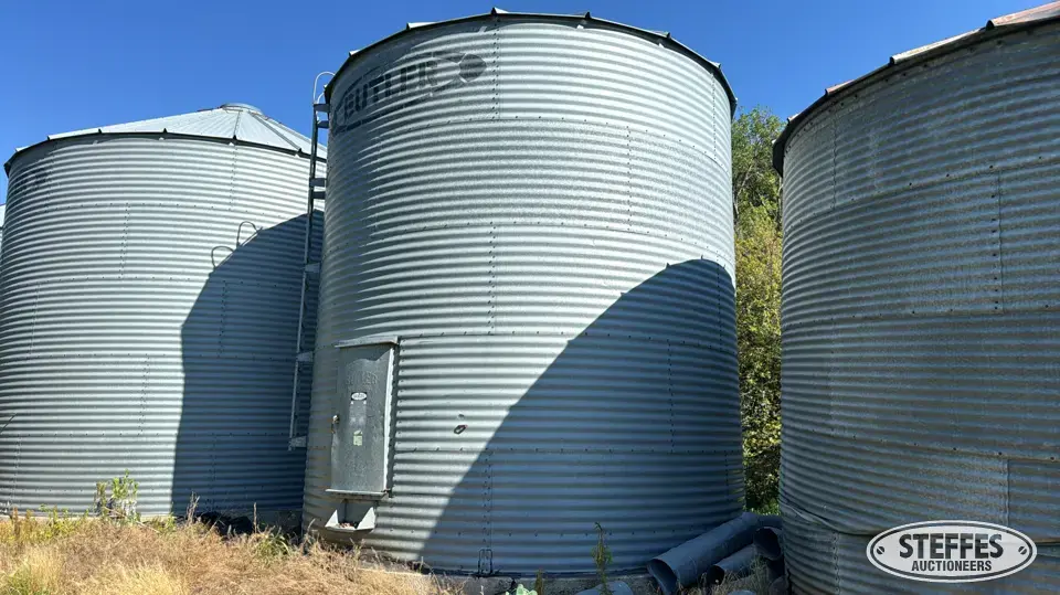 Butler grain bin