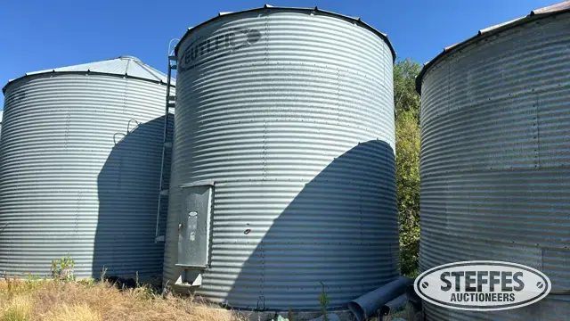 Butler grain bin