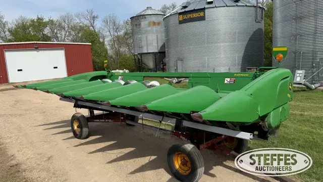 2010 John Deere 608C