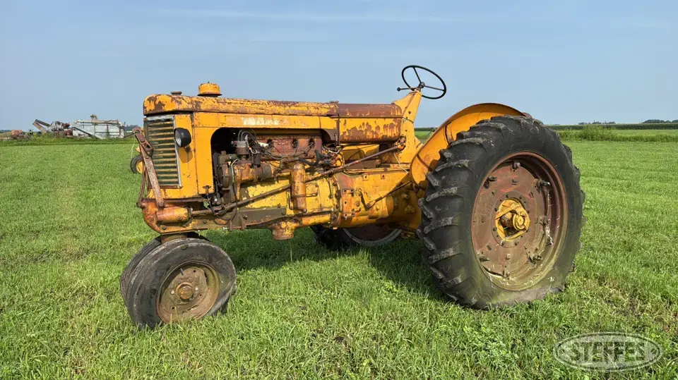 1953 Minneapolis-Moline UB 2WD Tractor