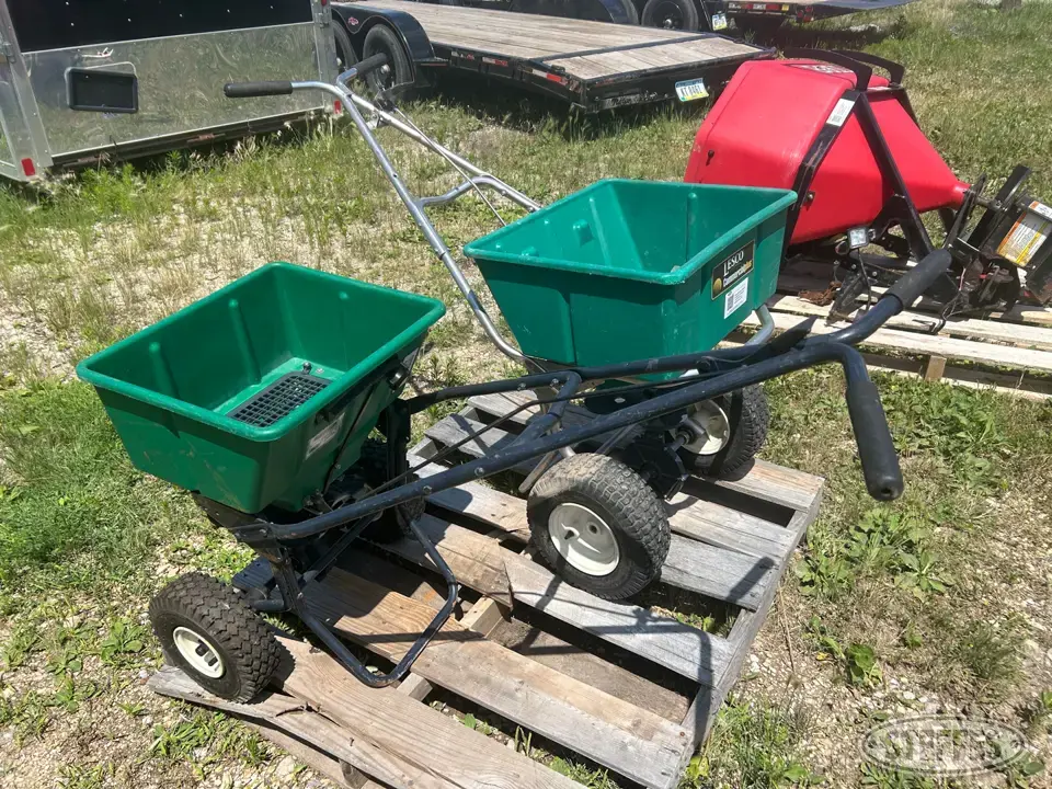 Lesco Push Spreaders Lawn Sprayers and Spreader