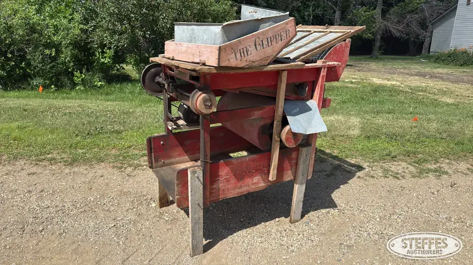 The Clipper seed cleaner Grain Cleaner