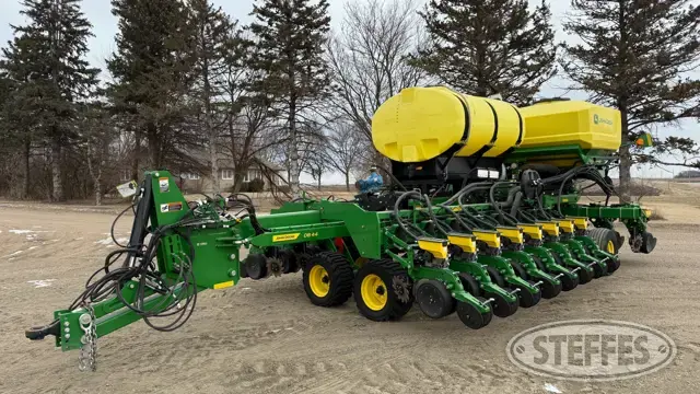 2022 John Deere DB44