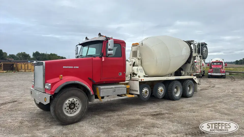 2005 Western Star 4900FA Mixer Truck