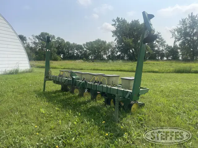 John Deere 7100
