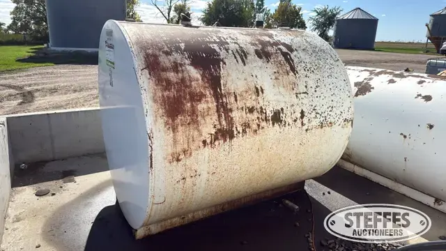 Approx. 1,200 gal. fuel tank