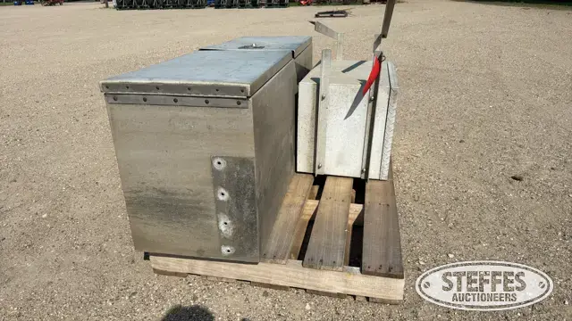 Assorted semi side boxes
