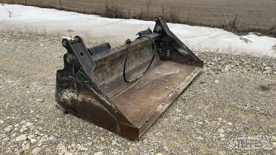 John Deere Skid Steer Bucket