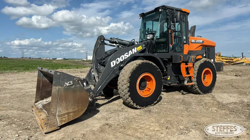 2022 Doosan DL 220-7 Wheel Loader