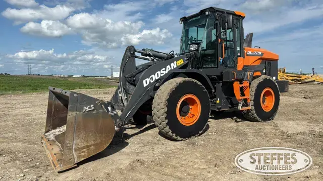 2022 Doosan DL 220-7