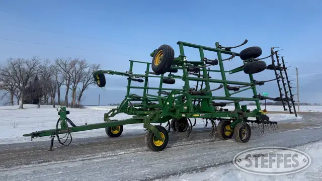 2008 John Deere 2410