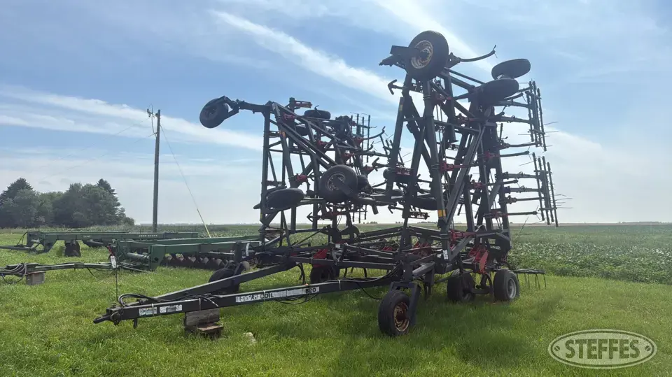 Flexi-Coil 820 Chisel Plow