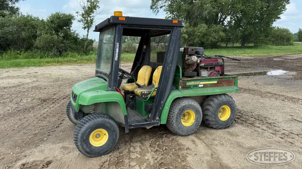 John Deere Gator UTV