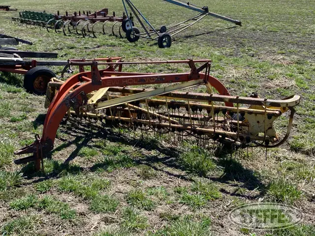 New Holland 258