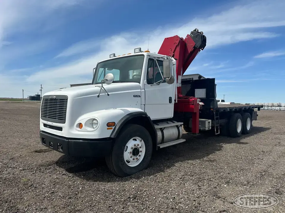 2001 Freightliner FL112 Boom Truck