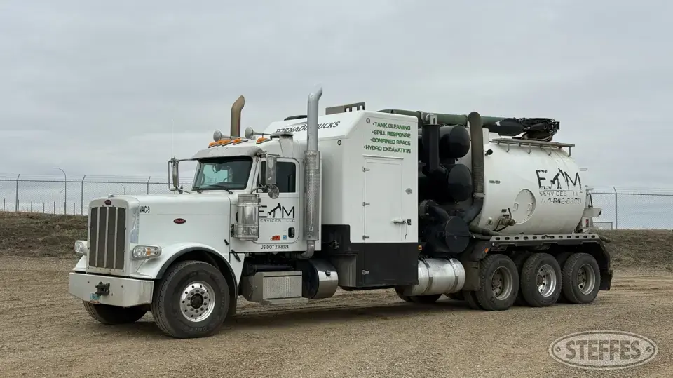 2020 Peterbilt 389 Hydrovac Truck