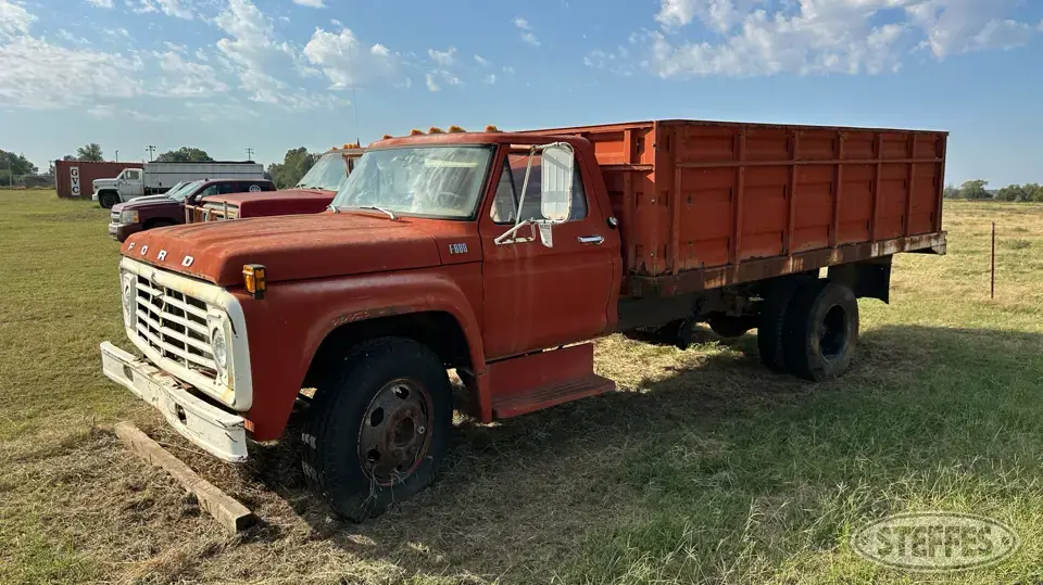 1975 Ford F600 Grain Truck