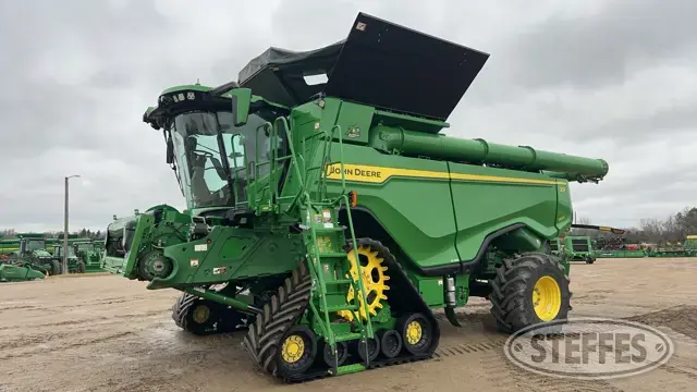 2022 John Deere X9 1100