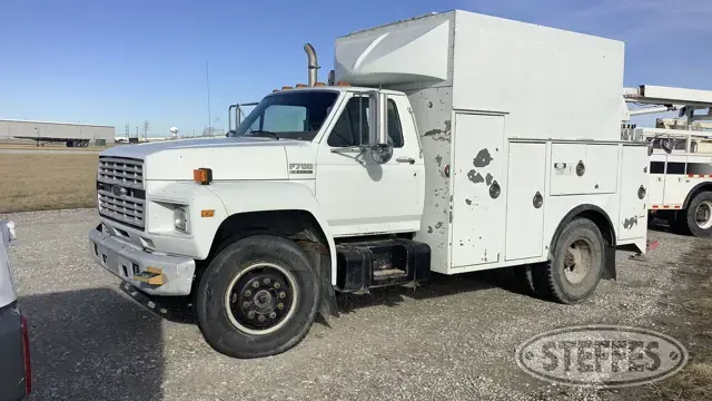 1989 Ford F-700