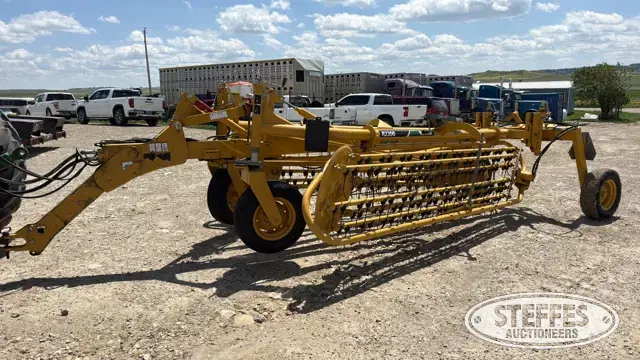 2019 Vermeer R2300