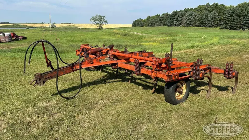 Case Chisel Plow