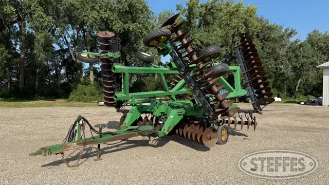 John Deere 650