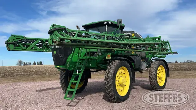 2015 John Deere R4045