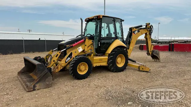 2011 CAT 420E IT
