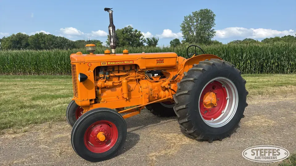 Minneapolis-Moline G 2WD Tractor