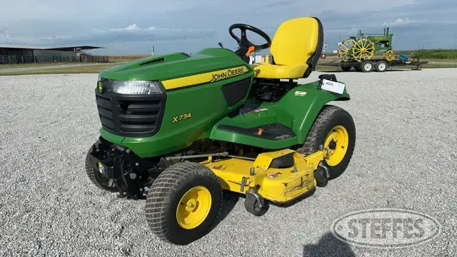 2013 John Deere X734