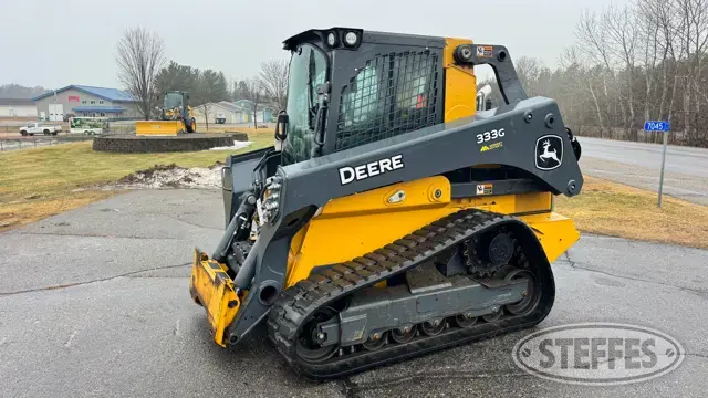 2023 Deere 333G