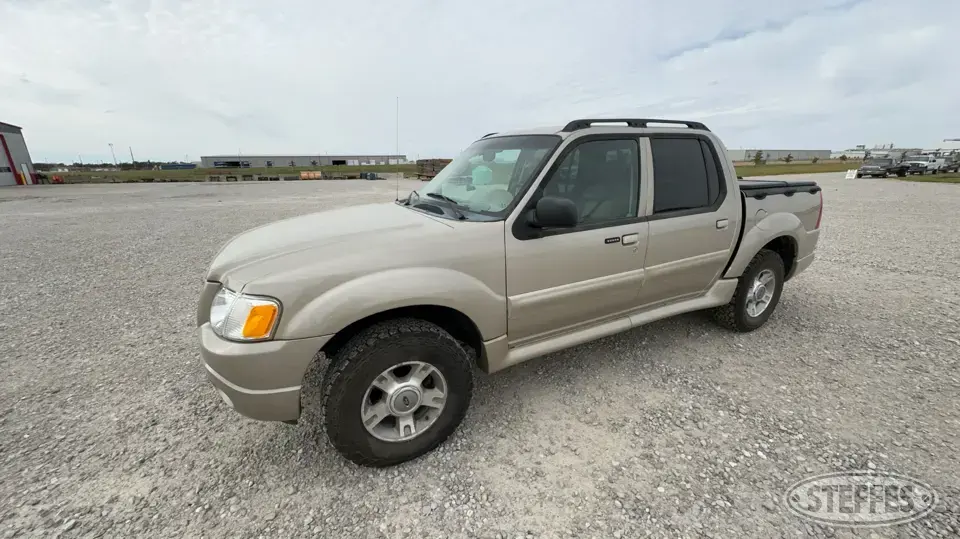 2004 Ford Explorer Sport Trac Compact Pickup