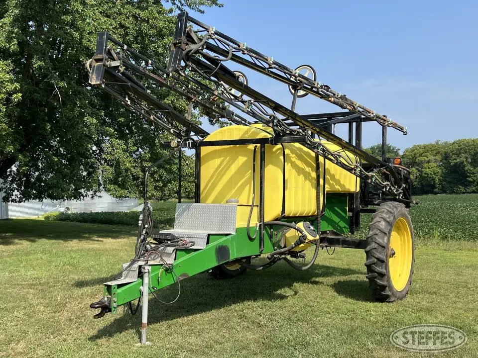 Sprayer Specialties XLR1250 Pull-Type Sprayer