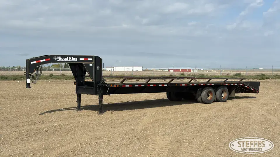 2006 Road King Flatbed Trailer