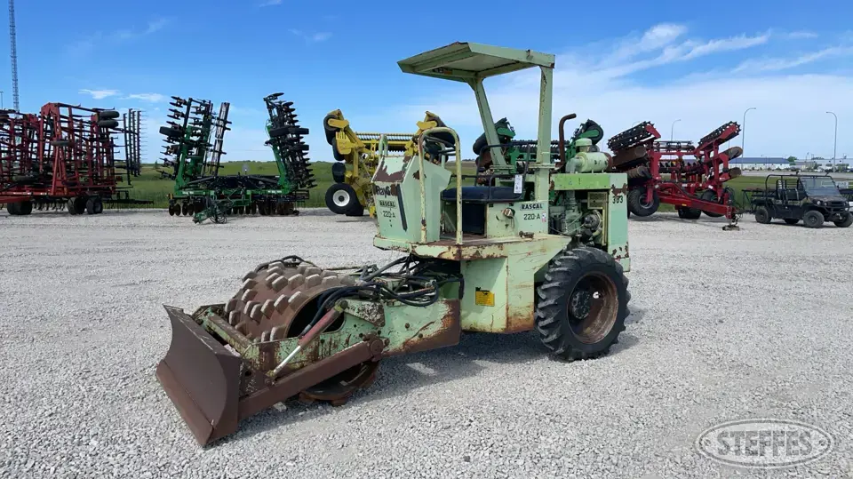 Raygo Rascal 220A Self-Propelled Padfoot Compactor