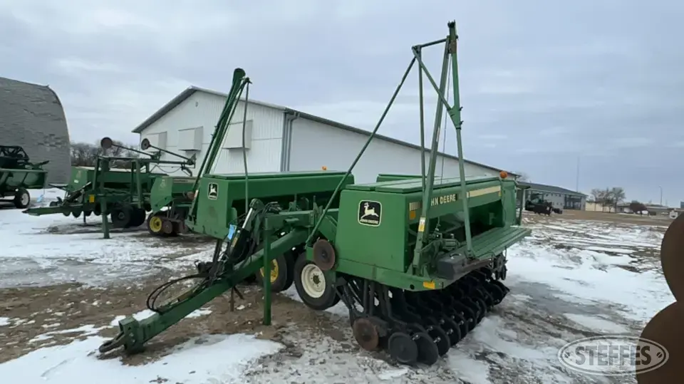 John Deere 455 Press Drill