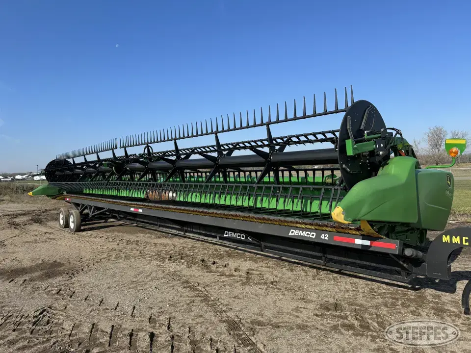 2017 John Deere 645FD Draper Head