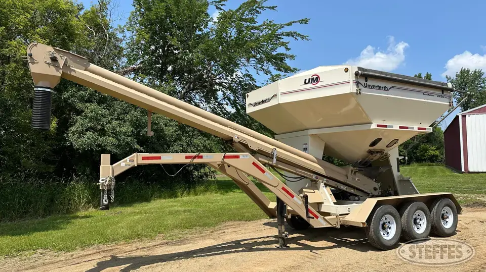 2013 Unverferth Seed Runner 3750XL Bulk Seed Tender Trailer