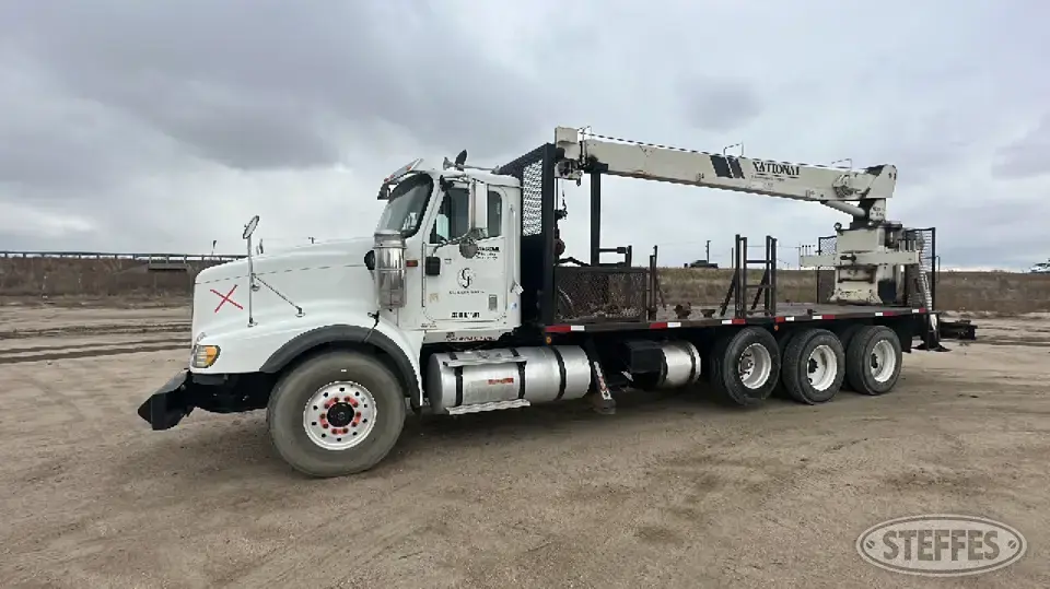 National 400A on 2009 International 5900 Boom Truck