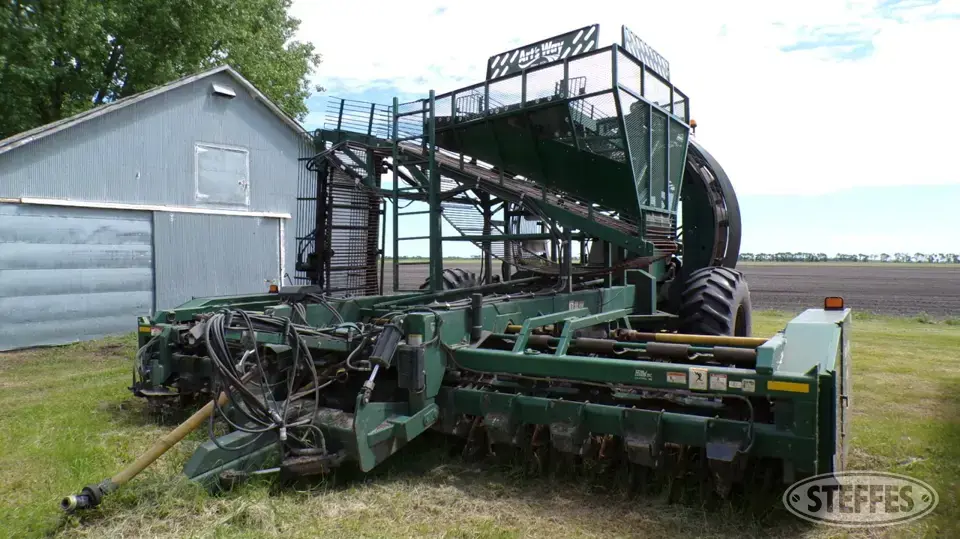 2012 Art's Way 6812A Sugarbeet Harvester