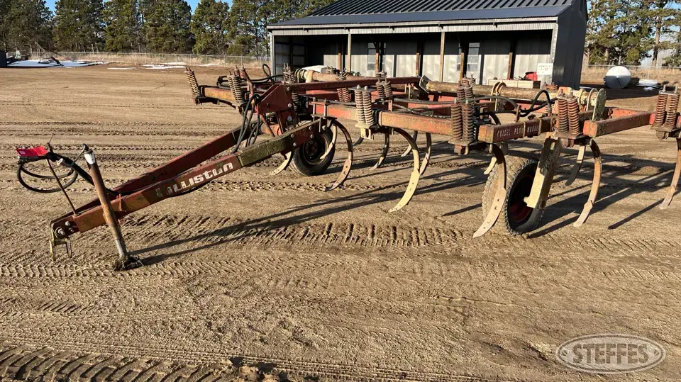 Lilliston Tillager 7600 Chisel Plow
