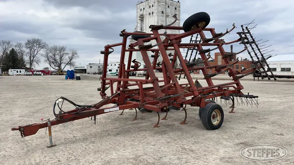 Kewanee 380 Field Cultivator