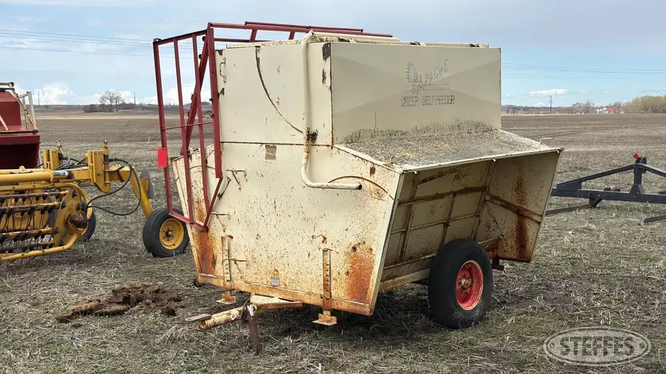 Apache CF8A150 Feeders and Bunk