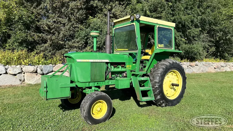 1961 John Deere 4010 2WD Tractor