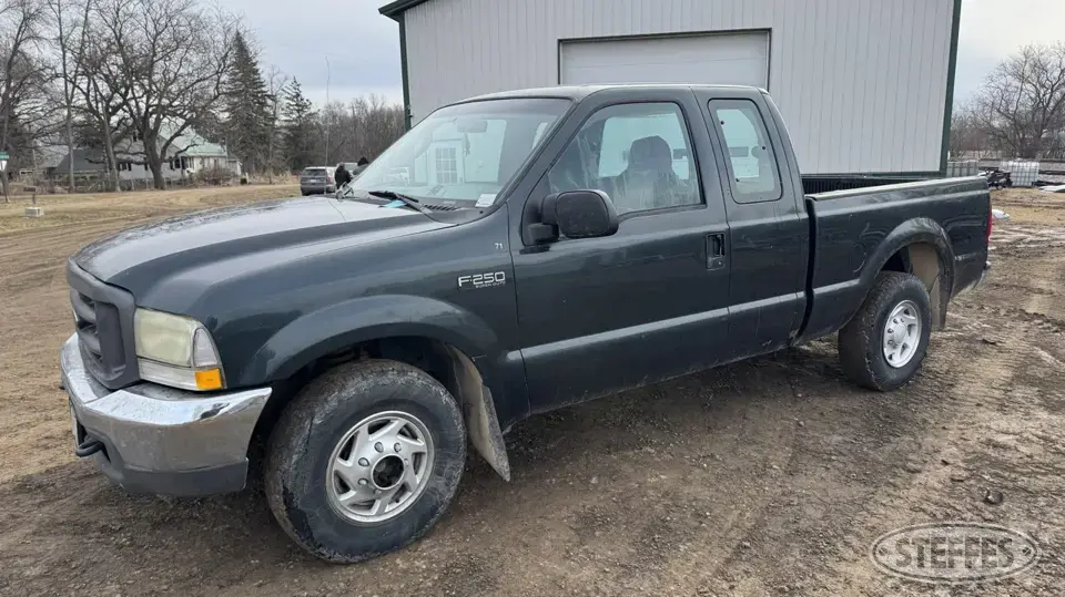 2004 Ford F-250 XL 3 Quarter Ton Pickup