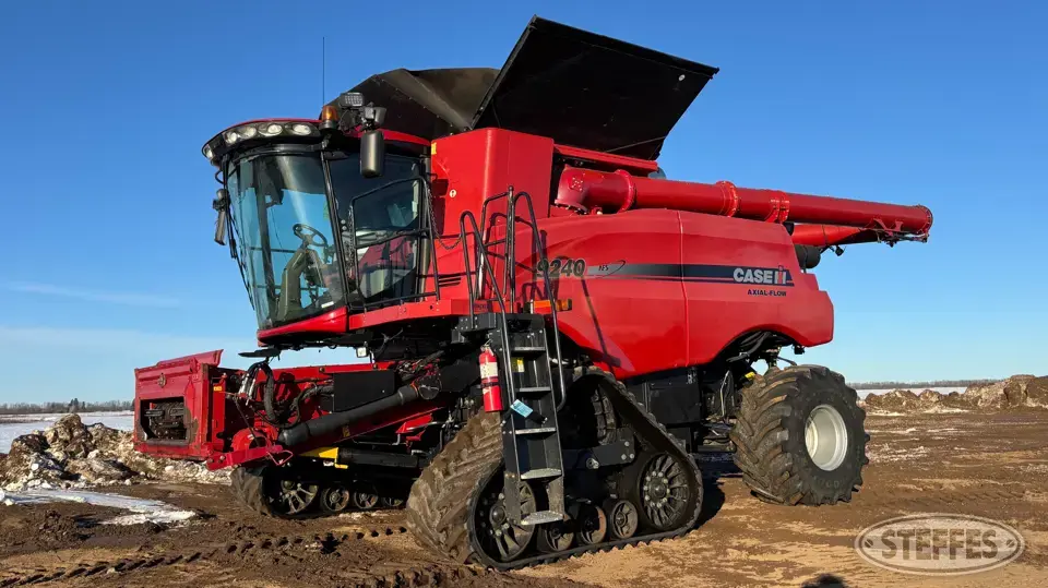 2015 Case IH 9240 Combine