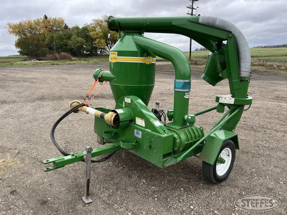 2003 Walinga 7614 Pneumatic Grain Equipment